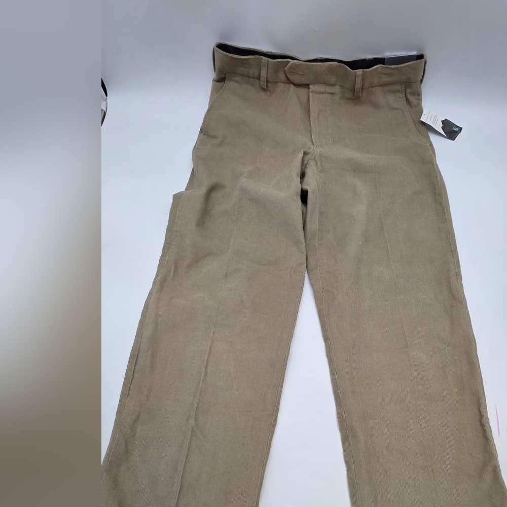 Geoffrey Beene Men's Beige Corduroy Trousers.  Size 36 X 32.